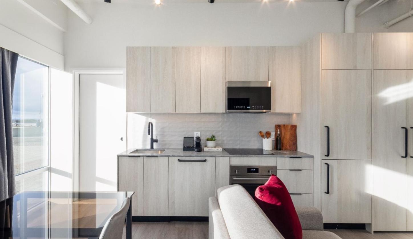 Hotel Steveston Waterfront 5*